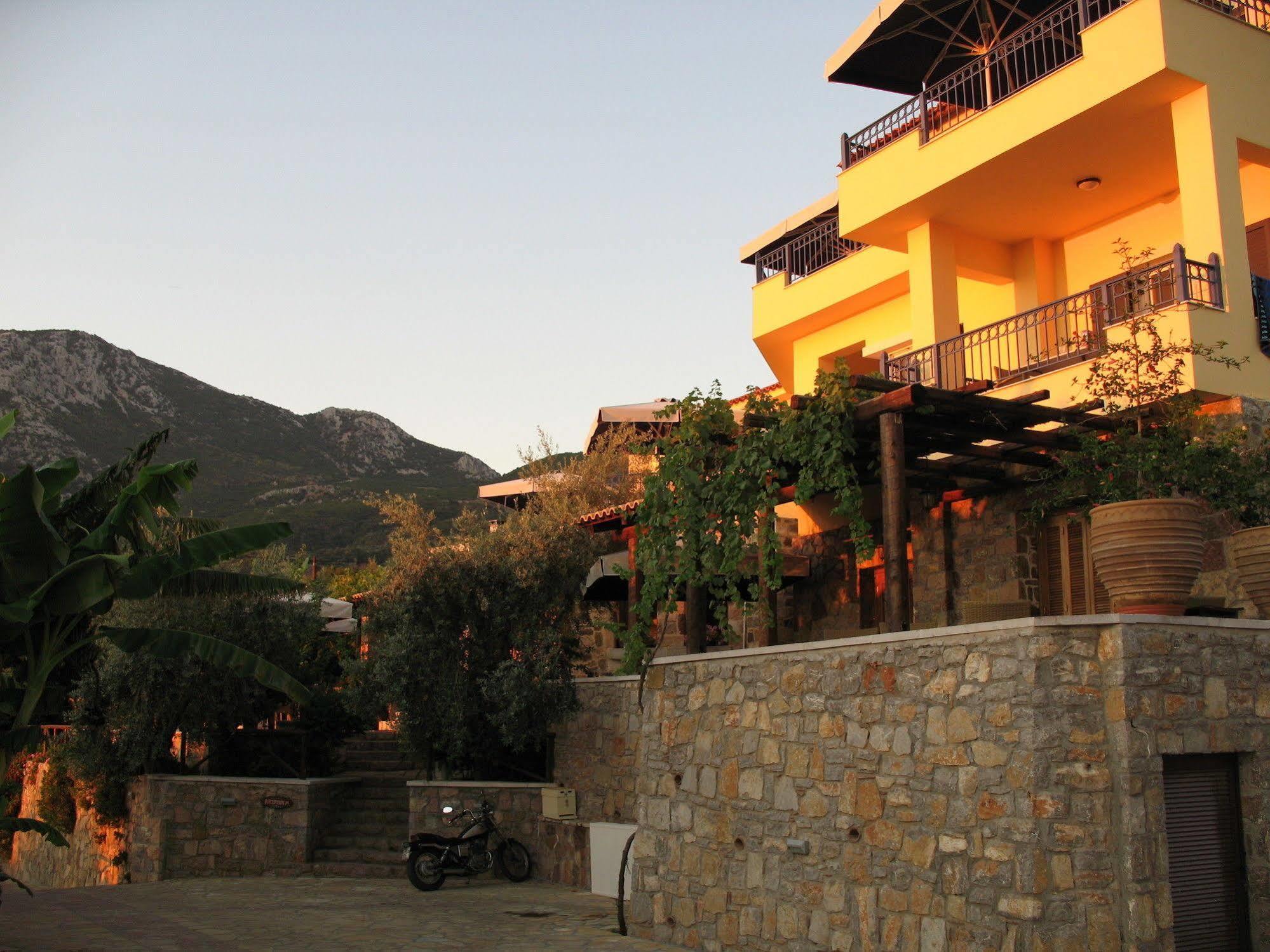 Angelica Villas Hotel Apartments Epidaurus Екстер'єр фото